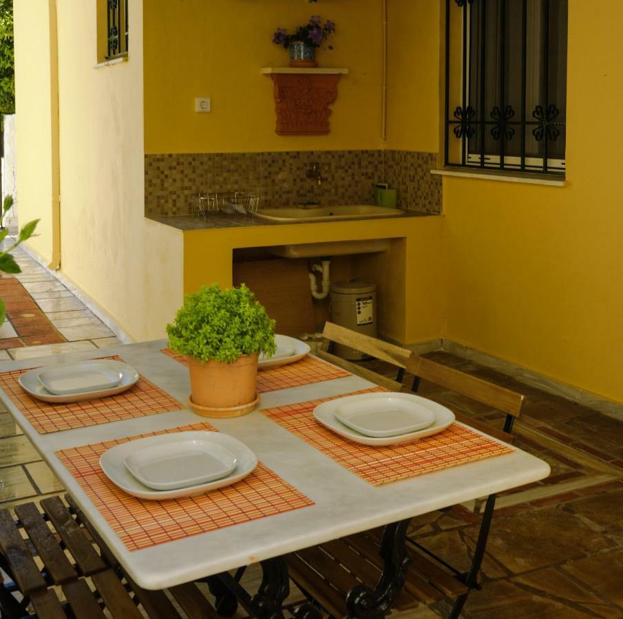 Ferienwohnung House With Garden Near The Sea Agia Efimia Exterior foto