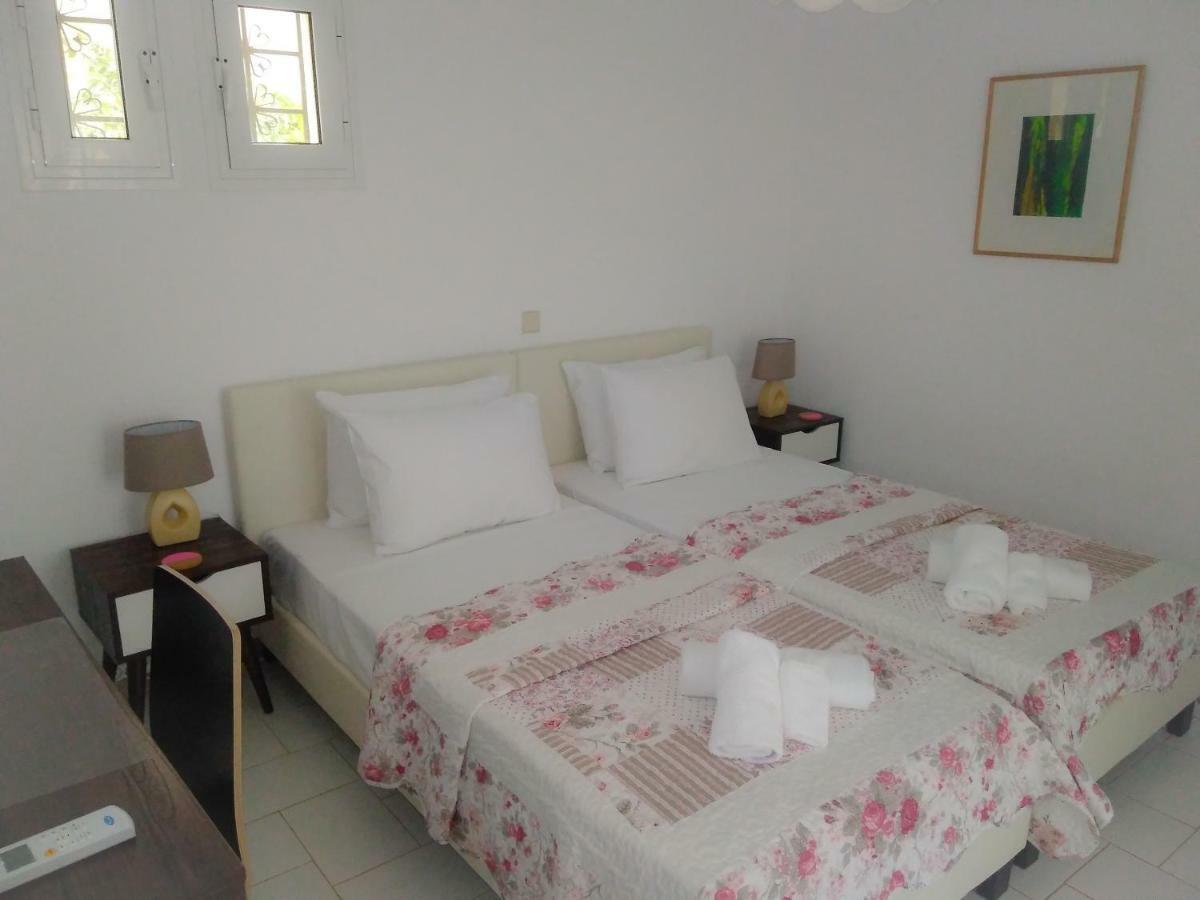 Ferienwohnung House With Garden Near The Sea Agia Efimia Exterior foto