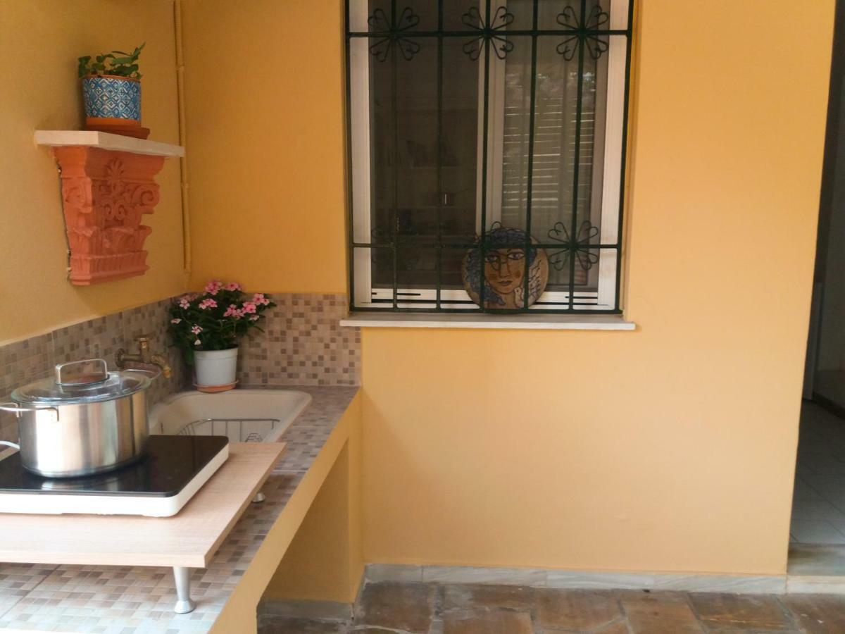 Ferienwohnung House With Garden Near The Sea Agia Efimia Exterior foto