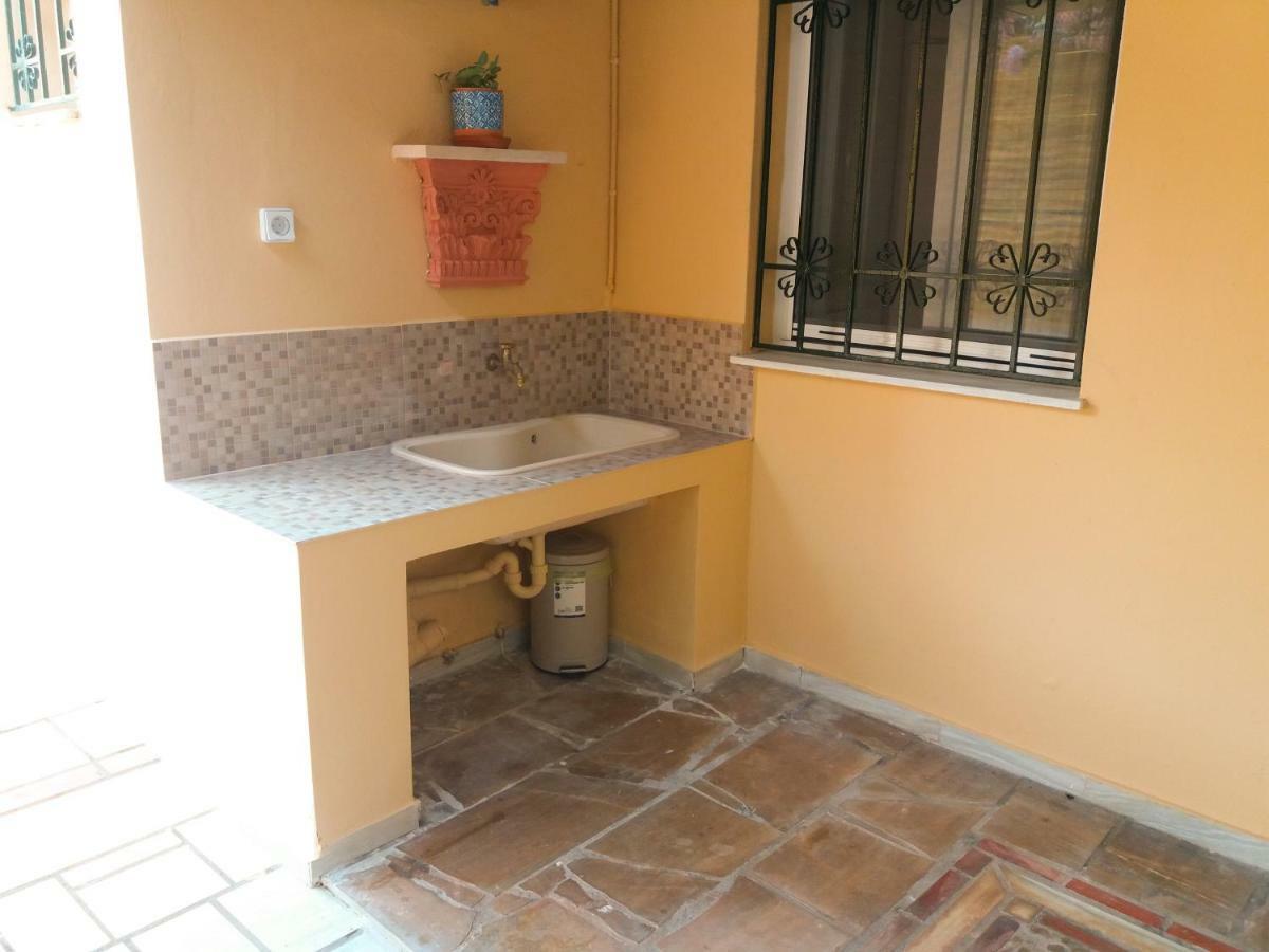 Ferienwohnung House With Garden Near The Sea Agia Efimia Exterior foto